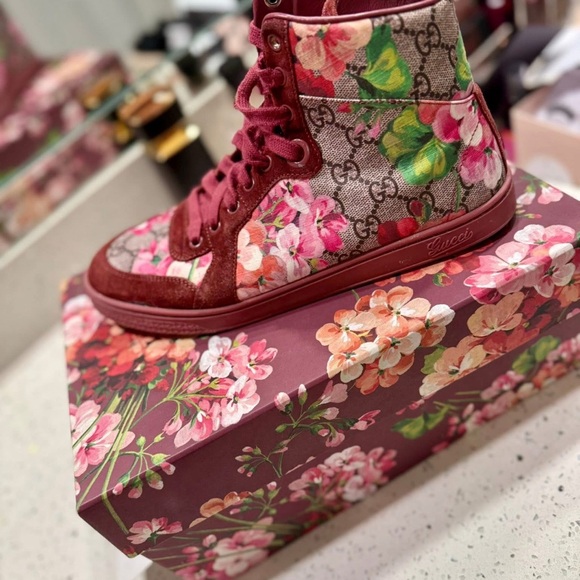 Gucci Red and Pink Floral Sneakers - Picture 1 of 1